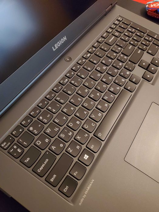 Lenovo Legion 17.3" 144 , Ryzen 7 , RTX 2060 NVIDIA