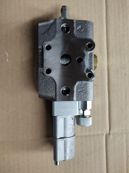 Sekcja rozdzielacza Renault Celtis  Claas Celtis