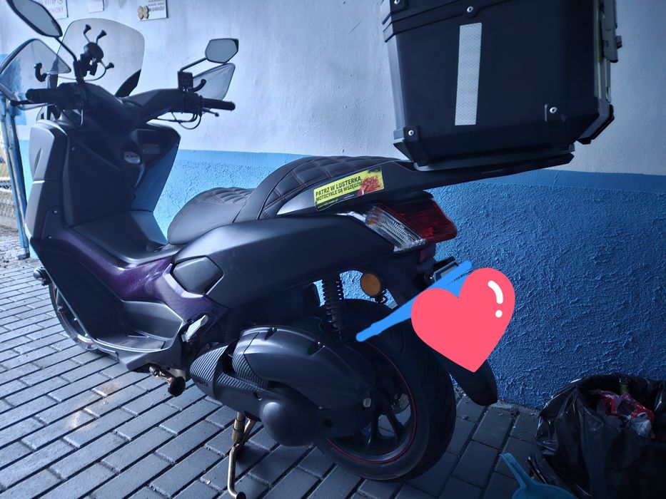 Sprzedam skuter yamaha  nmax