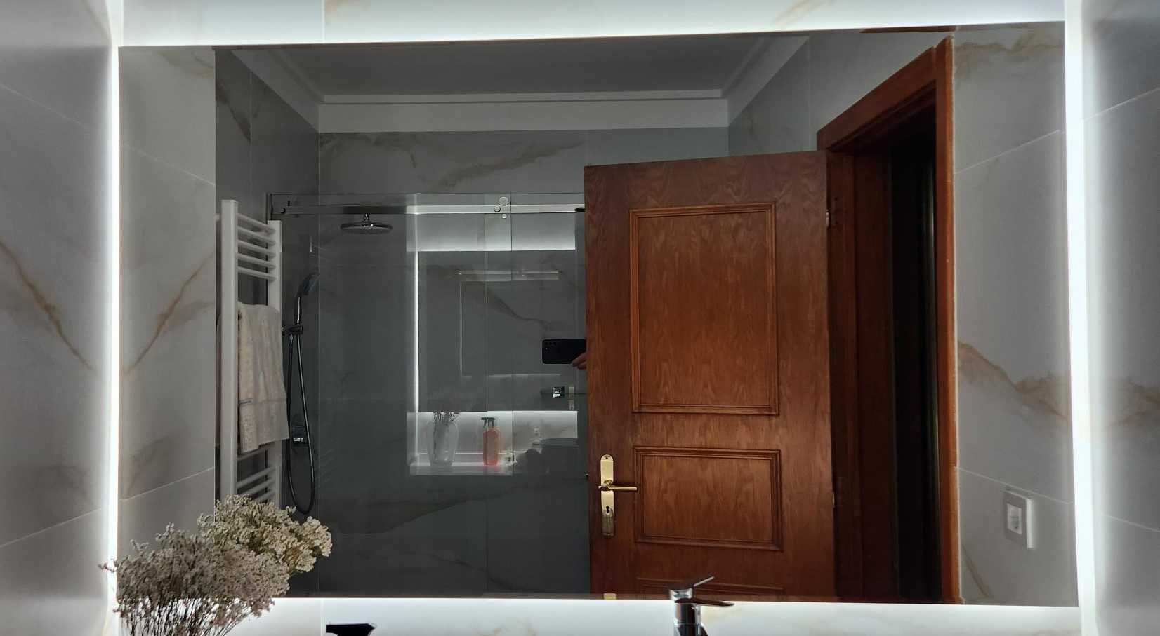 Espelho com iluminação LED para casa de banho 150cm x 90cm