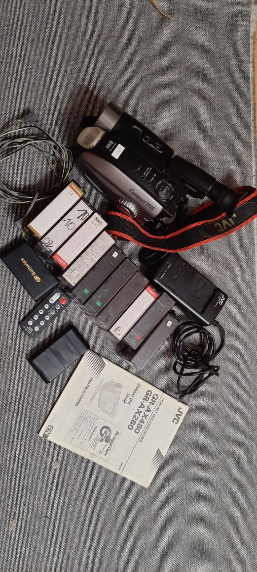 Kamera JVC GR-AX480E