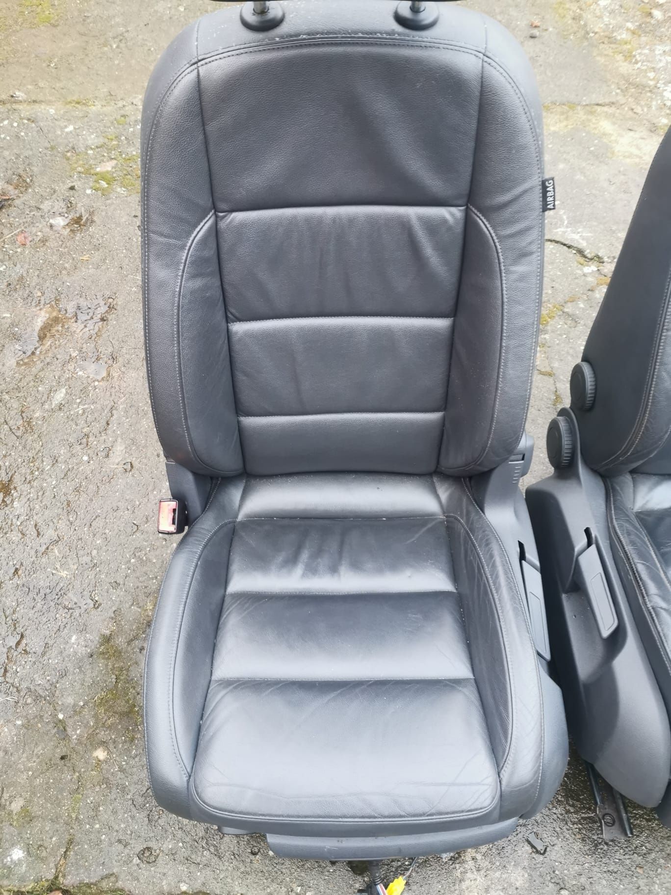 Fotele kanapy VW Volkswagen Touran skóra