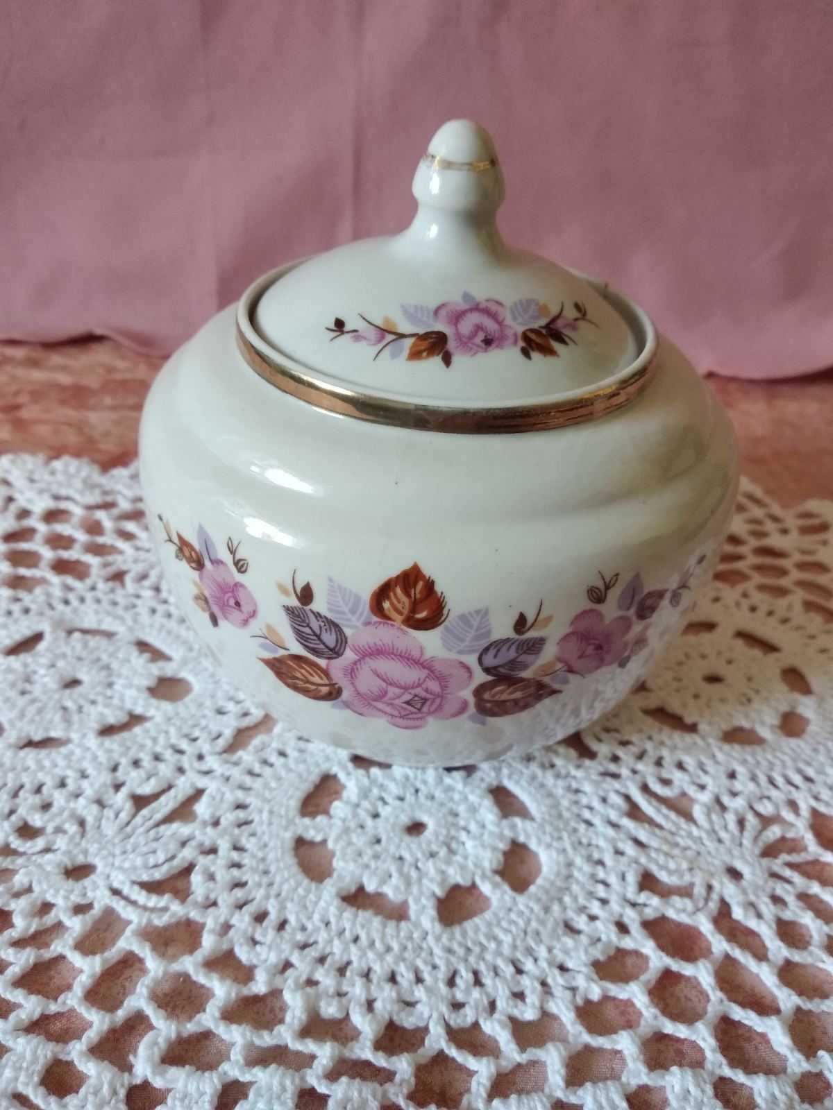 Заварочные чайники, сахарницы