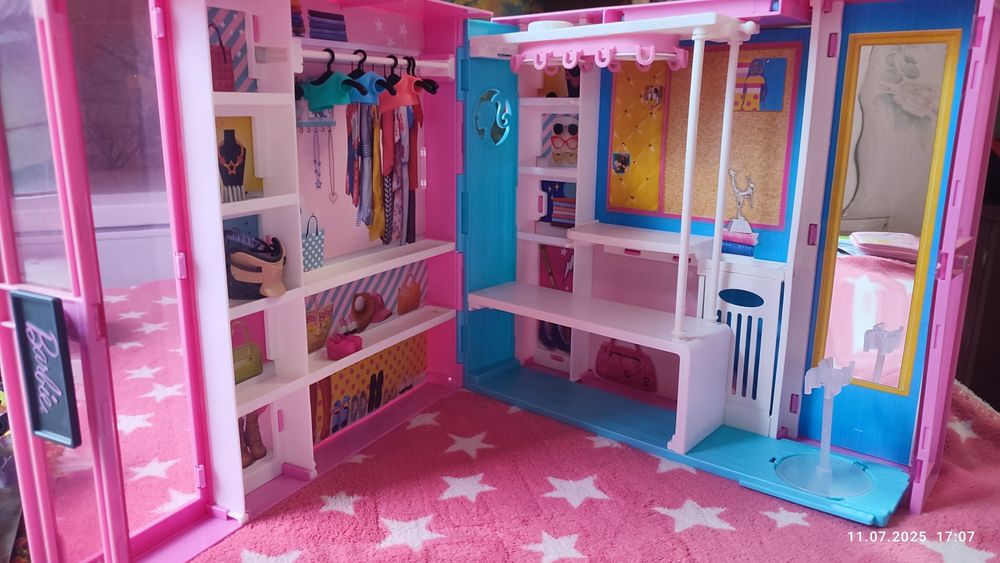Набір Barbie Dream Closet (Гардероб мрії Барбі).