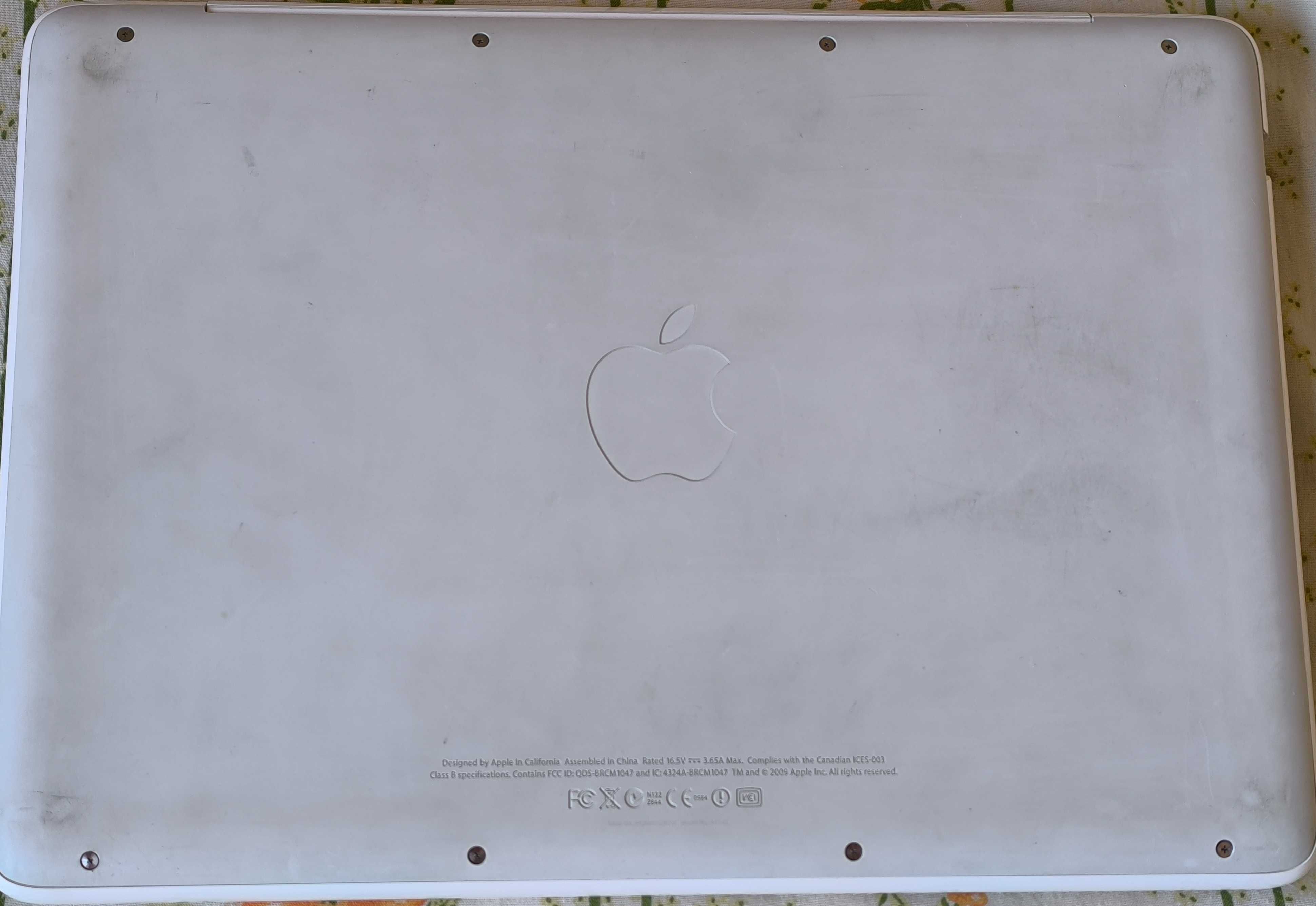 MacBook White com Wndows