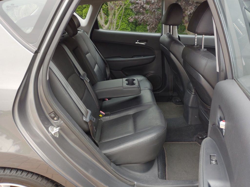 Hyundai i30 2008r 2,0i 143KM 181.000km Skóry Tempomat Klimatronik z DE