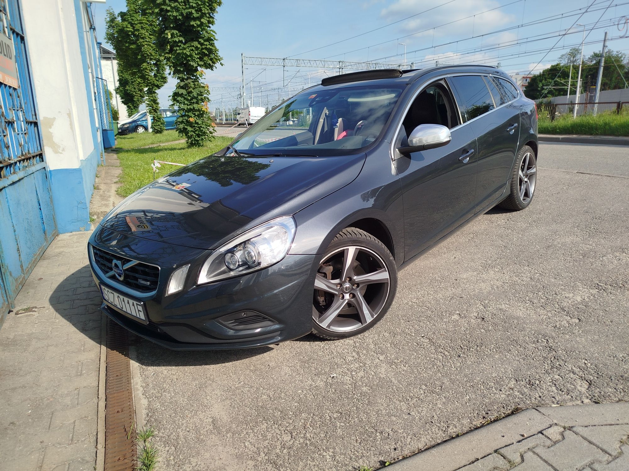 Volvo V60 R Design 2.4 D5 215 Km
