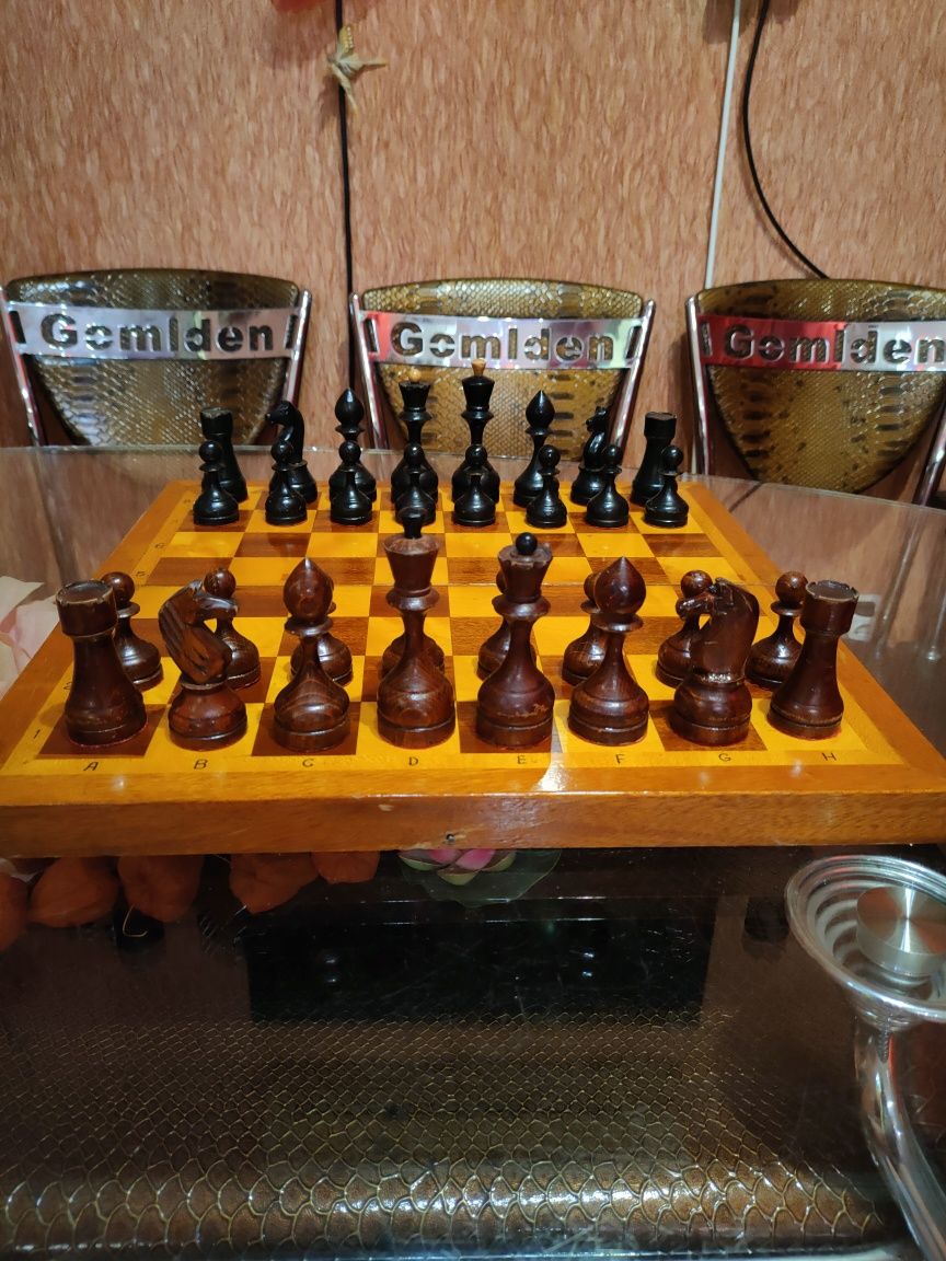 Ретро набор 42х42 см. шахматы старые СССР