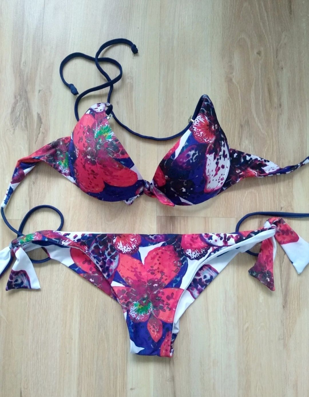 Kostium kąpielowy XS -S kolorowy brazylian push up A/B
