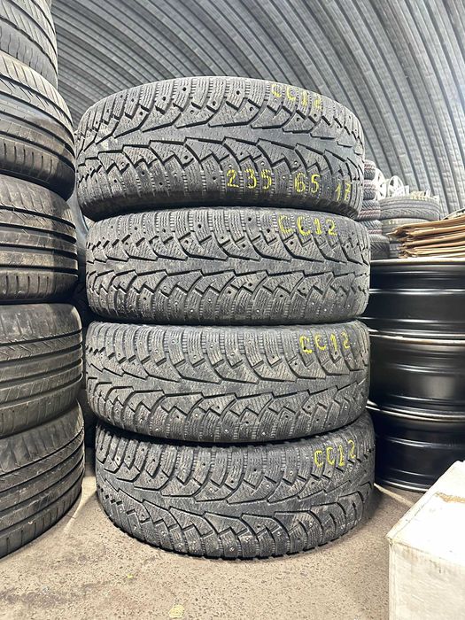 Б/у 235/65 R17 Nokian Hakkapeliitta 5  6 мм  CC12-07
