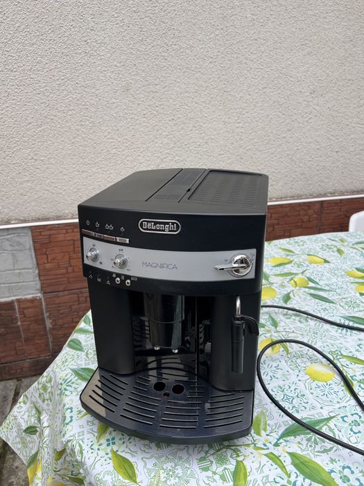 Кофемашина DeLonghi Magnifica