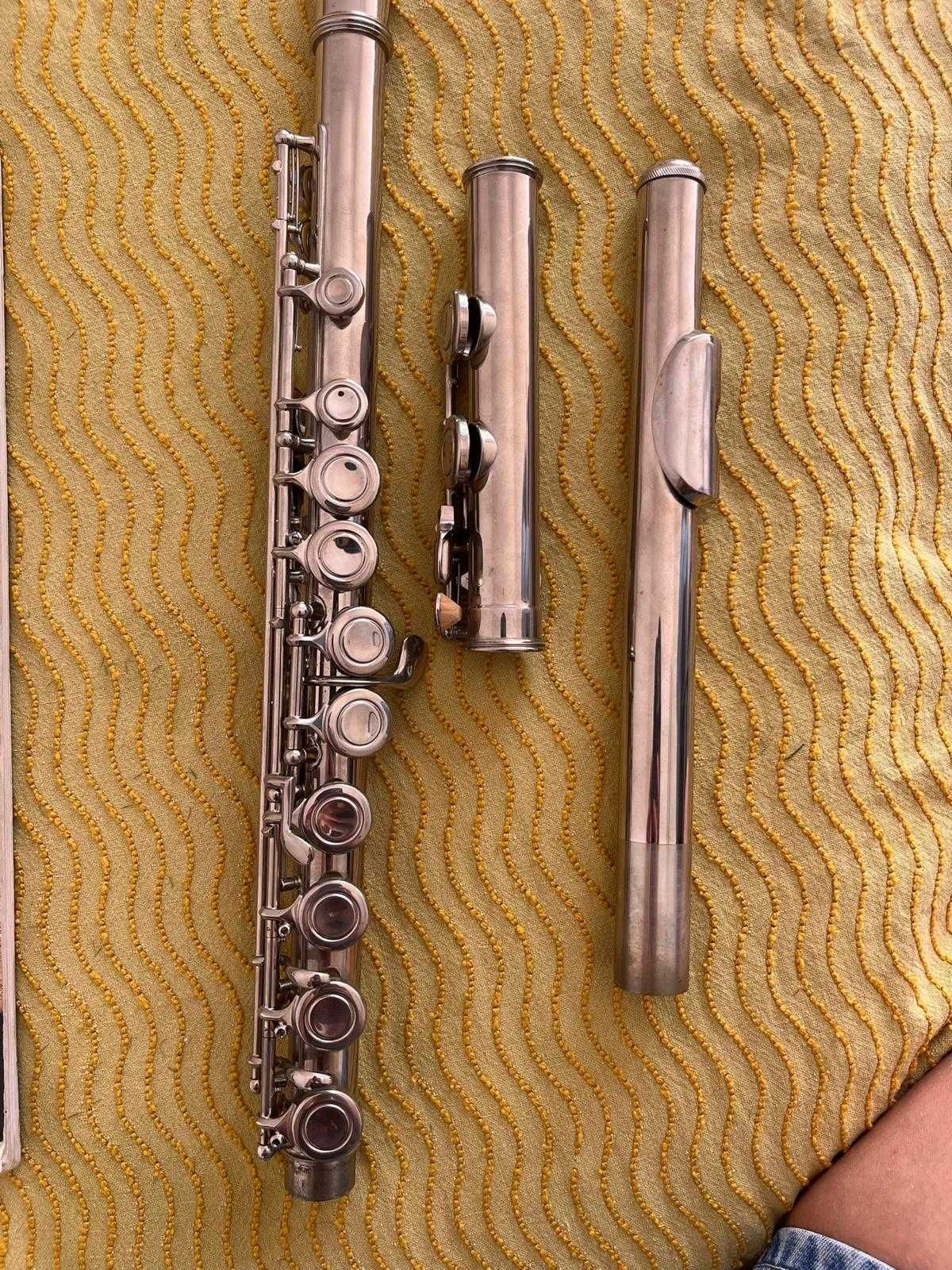Flauta com Estojo + Livros + CDs - J. Michael / Flute with Case