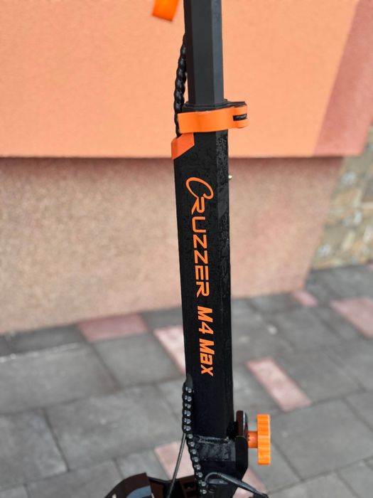 Електросамокат Cruzzer M4 Max