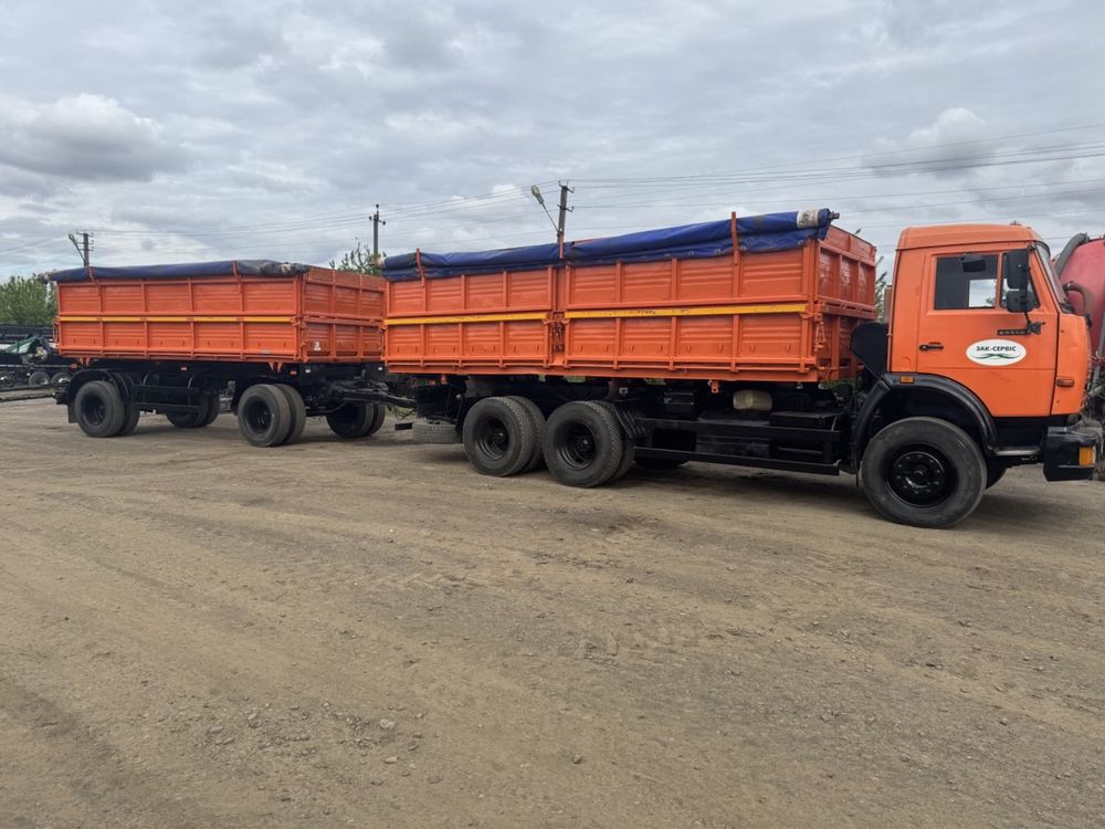 Камаз з причепом