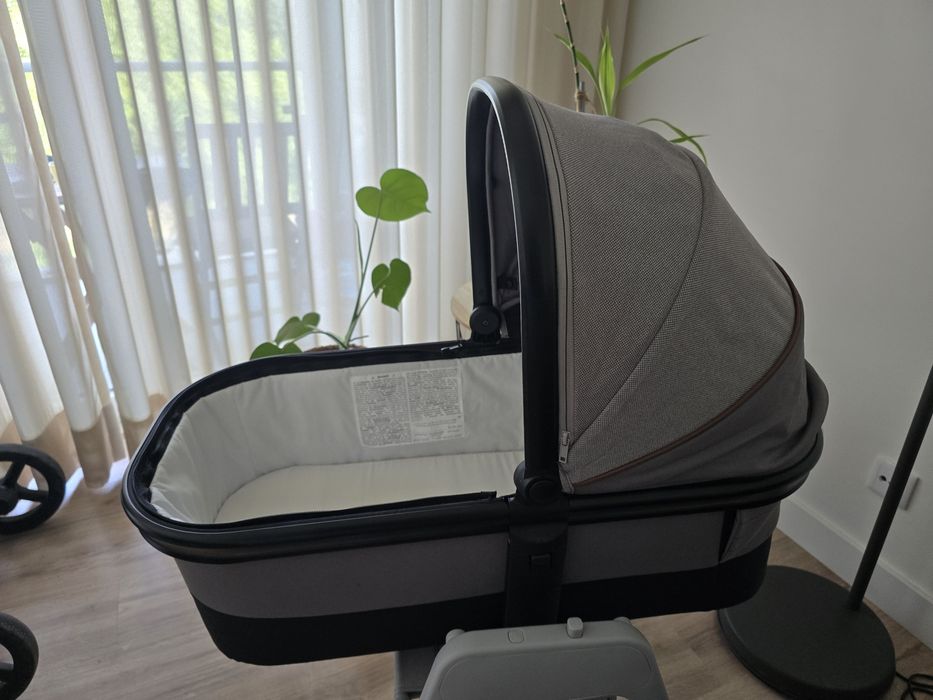 Chicco Alcofa Mysa + Suporte Embalalar Lullaglide