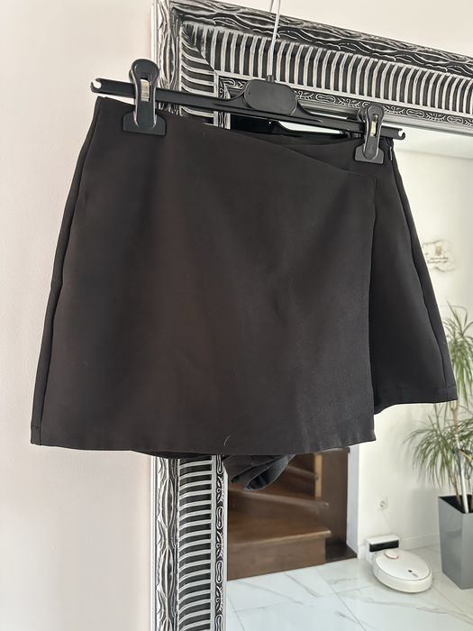 Шорти-спідниця чорні в стилі Zara xs-s