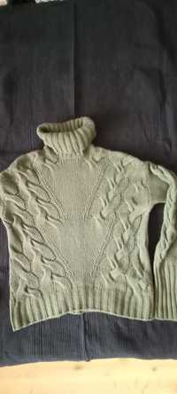 Sweter z golfem sisley