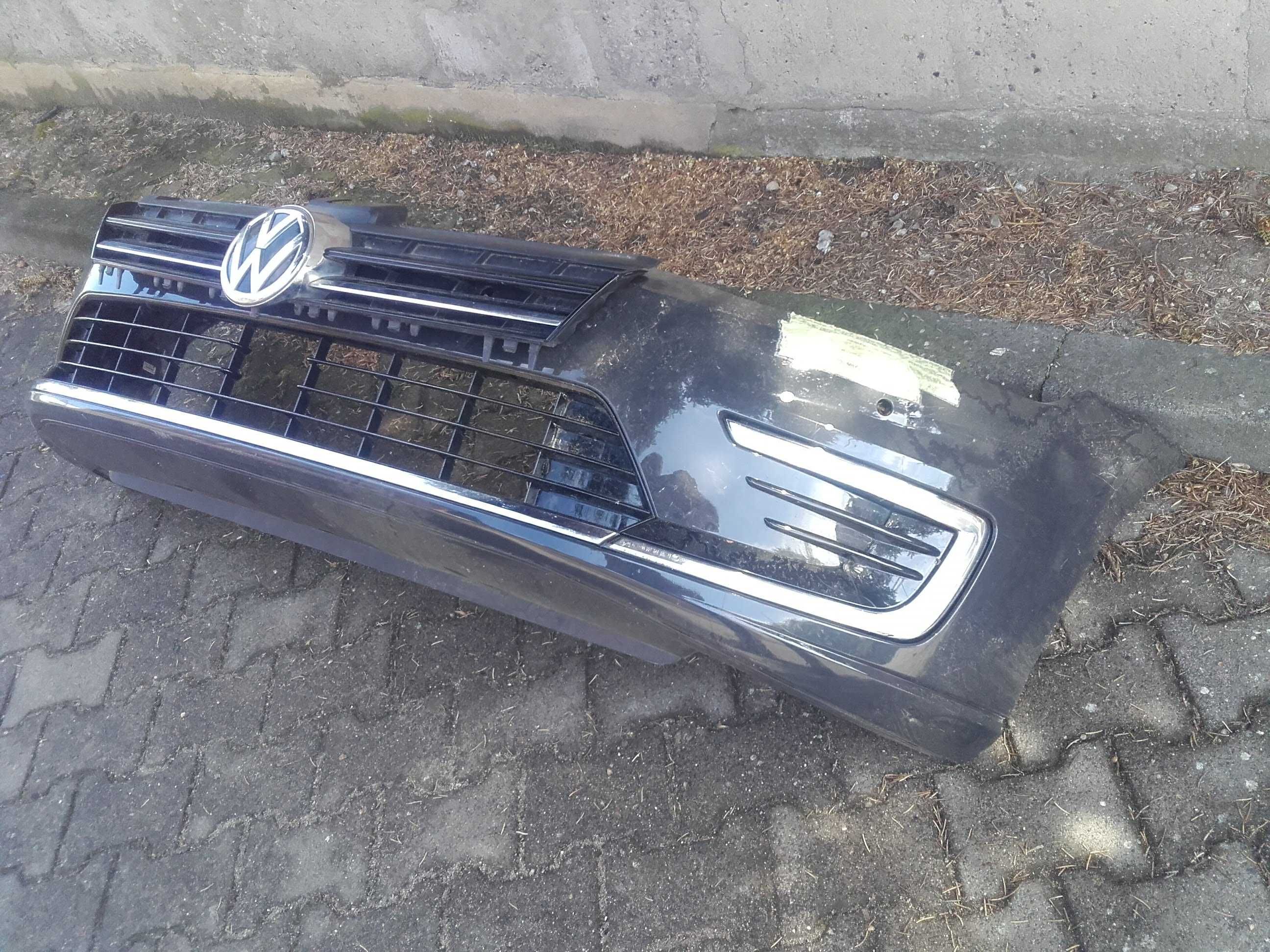 Zderzak przedni VW Golf 7 Electric 2016 spryskiwacze i czujniki nr4051