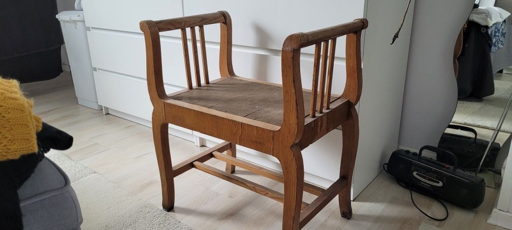 Krzesło,stołek,fotel-zabytkowy