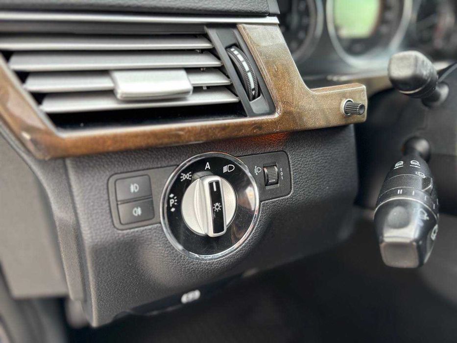 Mercedes-Benz E-Class 2010, 1.8 бензин, коробка передач автомат.