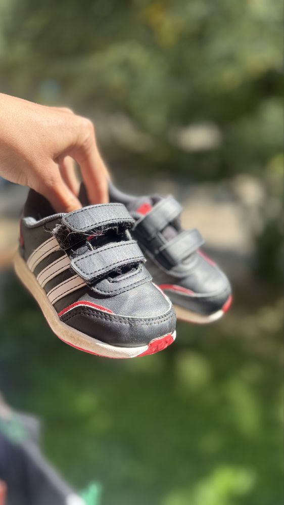 Кросівки adidas адідас 23р кожа