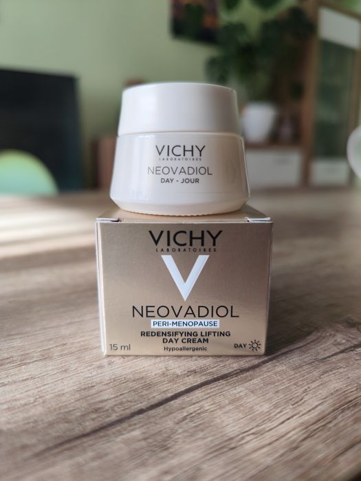 Krem na dzień Vichy Neovadiol 15ml nowy