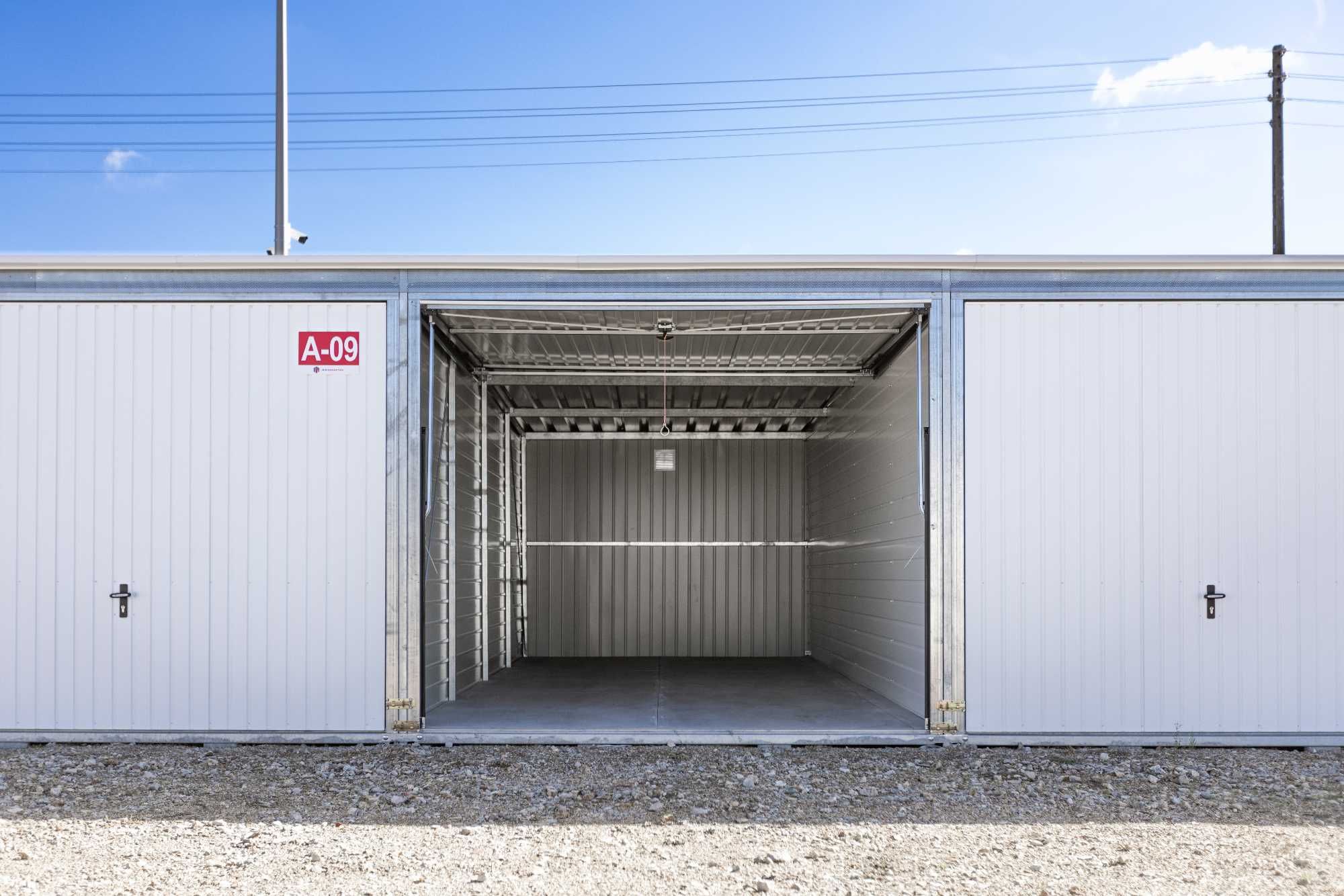 Mały magazyn samoobsługowy 15 m2 , selfstorage, box, kontener, Maślice