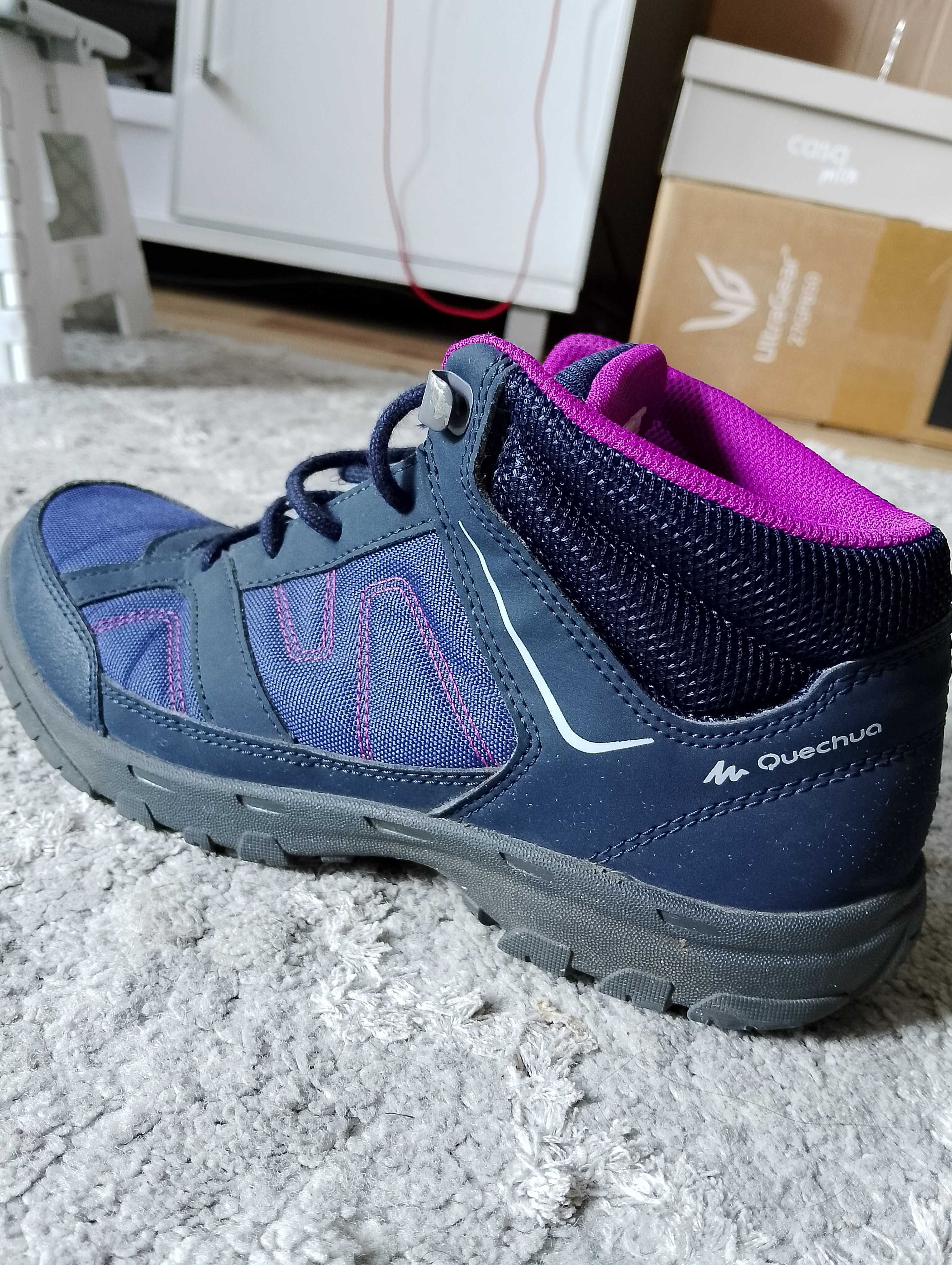DECATHLON Quechua. Buty jesienno-zimowe. 38.