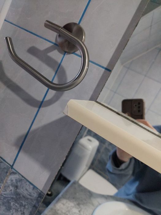 Дзеркало для ванної кімнати.