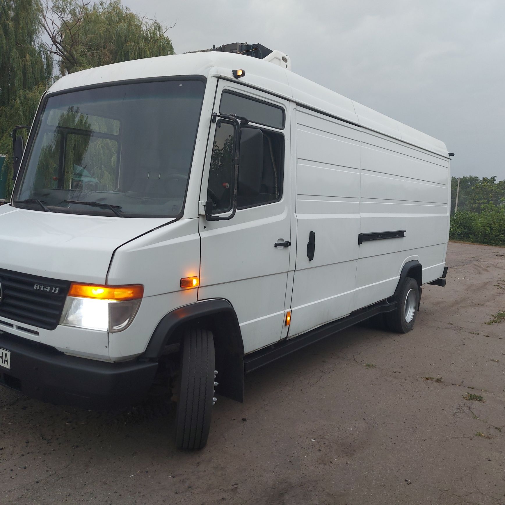 Продам Мерседес Варіо 814D
