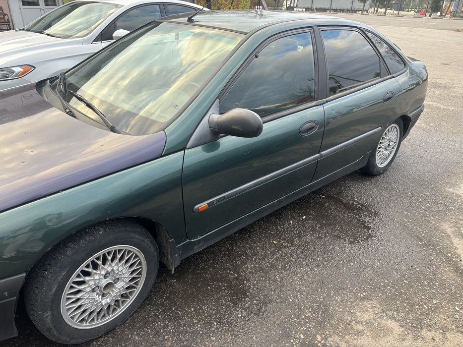 Renault Laguna 1.