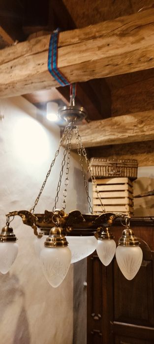 Żyrandole stylowe