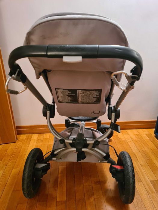 Carrinho de bebé Quinny