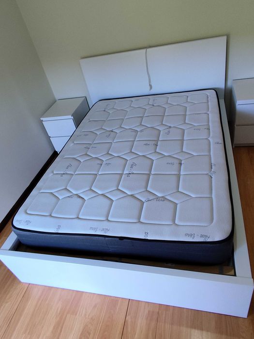 Cama de casal Ikea Malm 140x200, com colchão ortopédico
