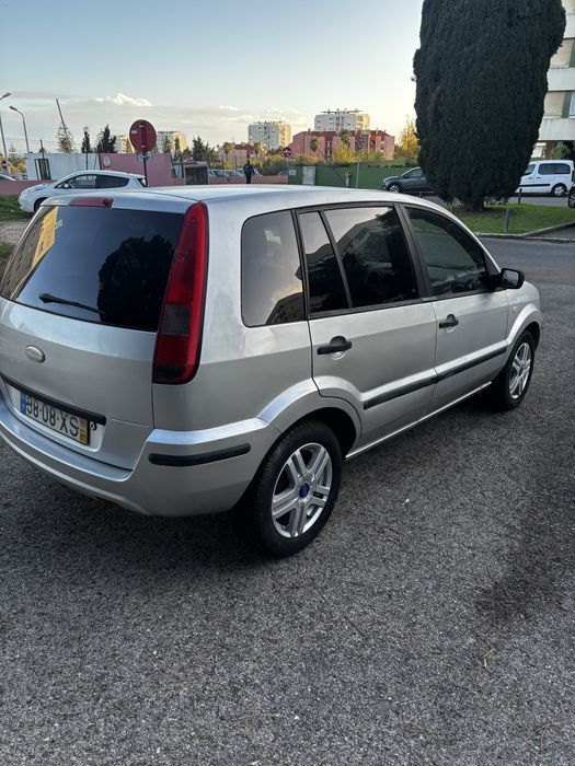 Ford Fusion Trend apenas 123.000 km