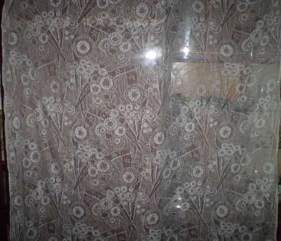 Гардины на 2-х створчатые окна. Недорого.