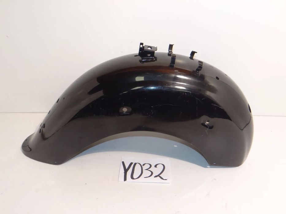 YAMAHA XVZ1300  VENTURE ROYAL STAR 99-13 r. BŁOTNIK TYŁ Y032