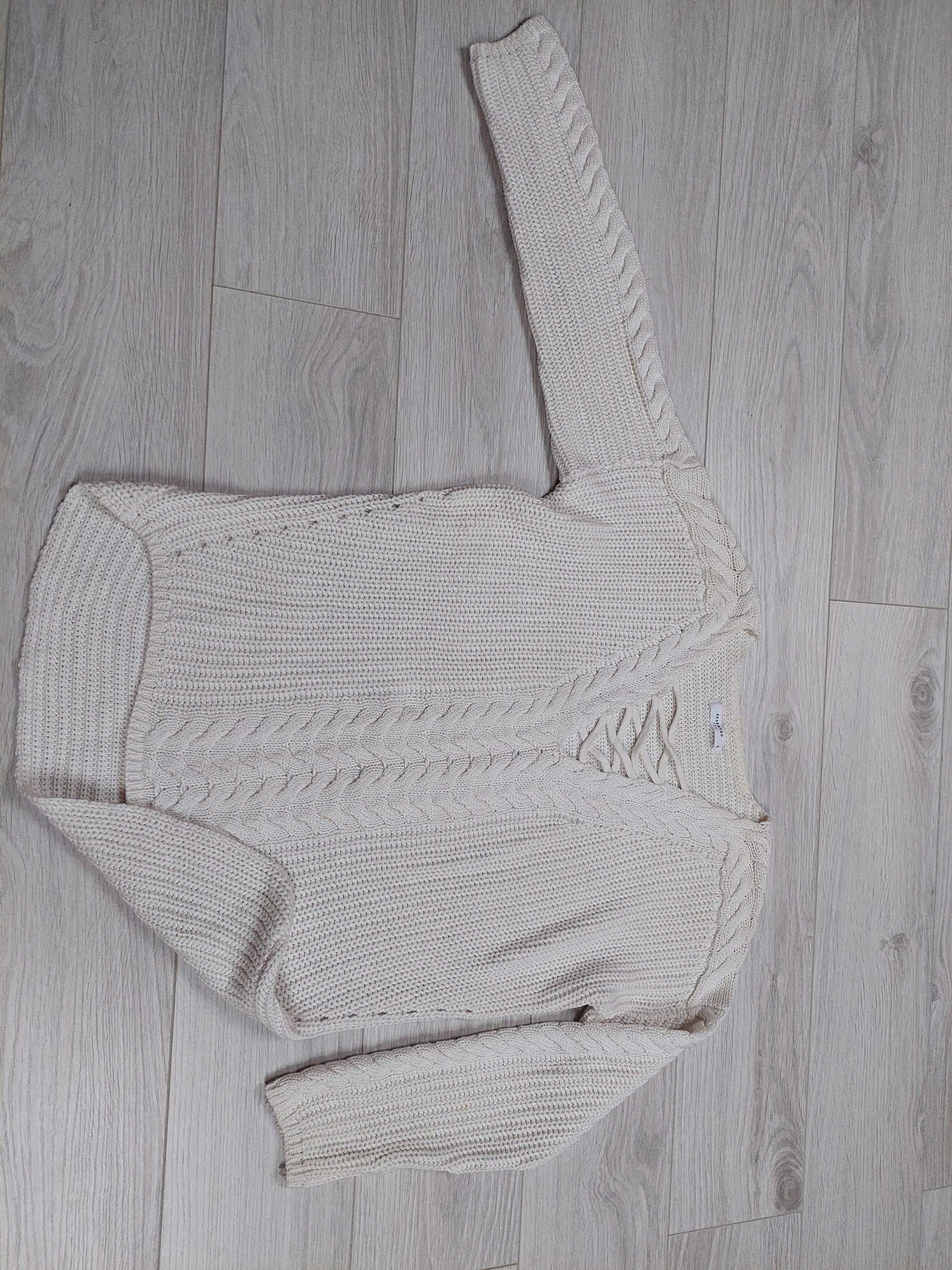 Gruby pleciony sweter Reserved