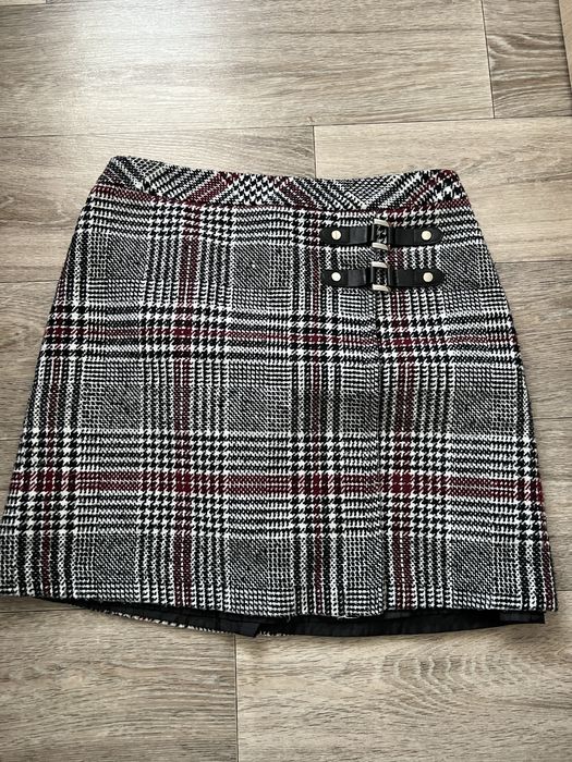 Продам жіночу спідницю