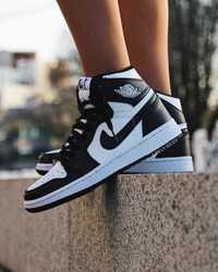 Nike Air Jordan 1 Retro High OG 'Black White'