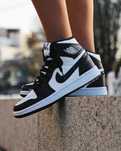 Nike Air Jordan 1 Retro High OG 'Black White'