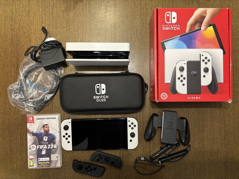 Nintendo Switch Oled + FIFA23