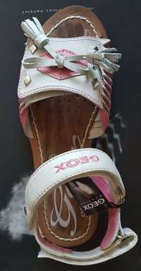 Sandália ajustáveis com velcro GEOX Respira Tam. 36(couro legítimo)