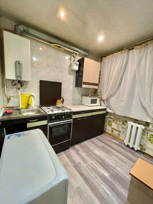 Продам 1 кімнатну квартиру, проспект О. Поля 90