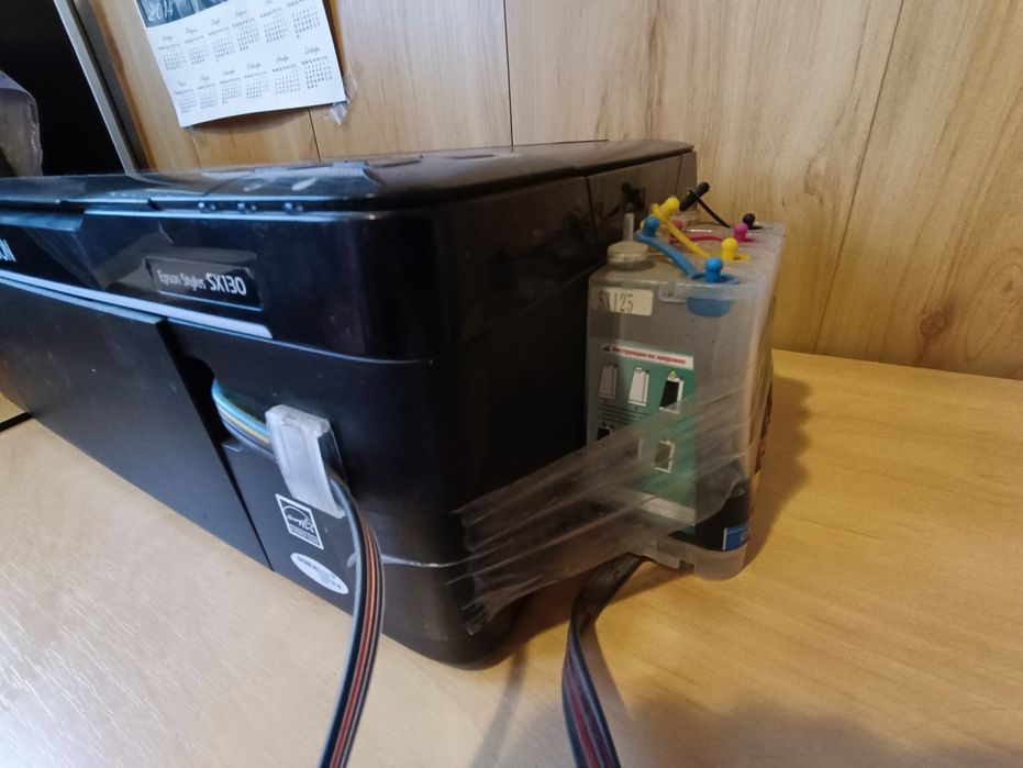 Продам кольоровий принтер-сканер Еpson SX130 разом з СБПФ.