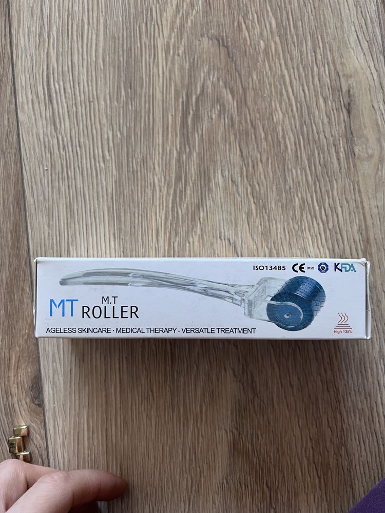 Nowy zafoliowany roller igly mikroiglowanie mtroller