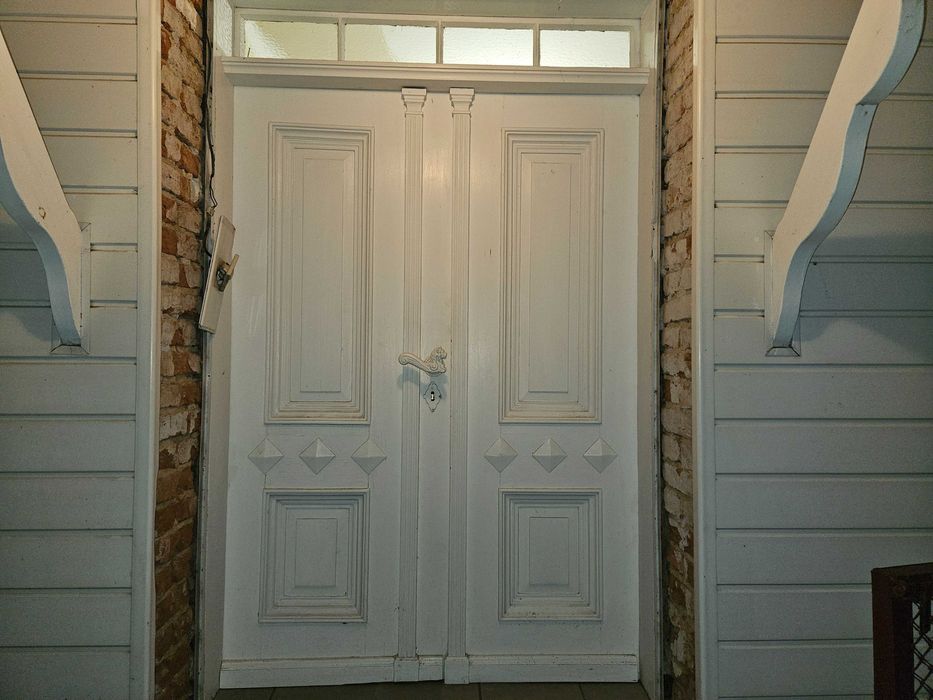 Stare drzwi wejściowe