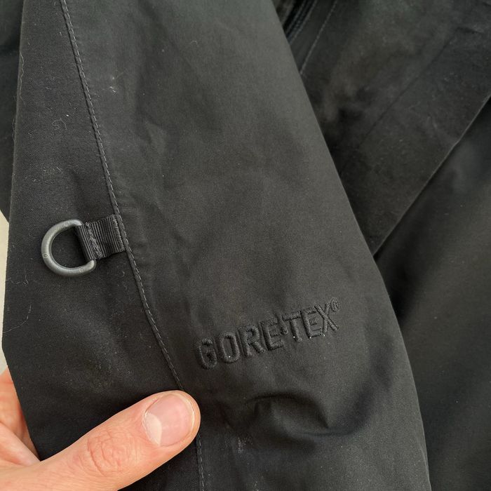 Технологічна куртка The North Face, goretex