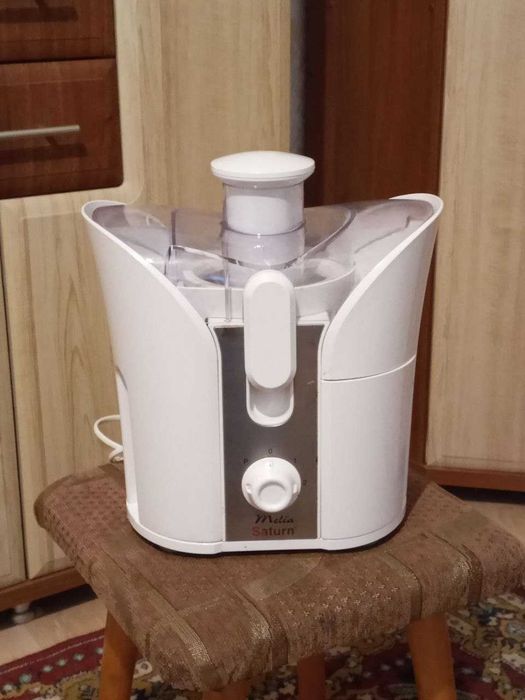 Соковижималка Saturn ST-FP8043