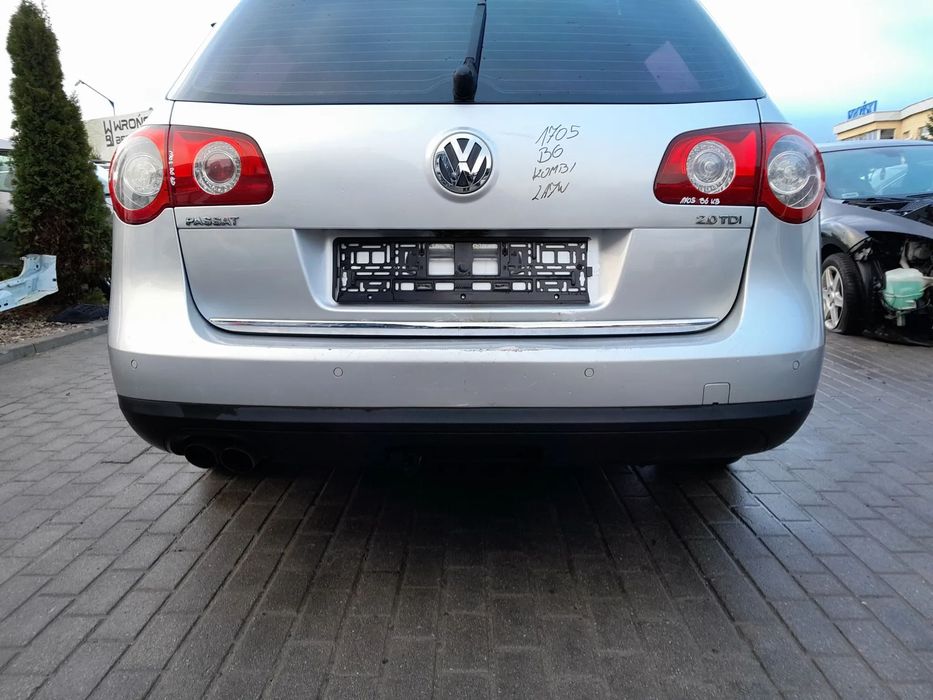 VW PASSAT B6 ZDERZAK TYLNY TYŁ KOMBI KOLOR: LA7W